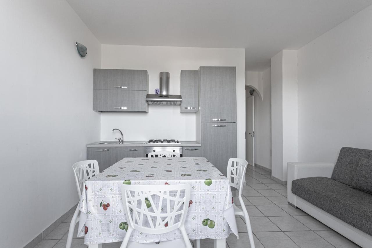 Apartamento Bilocale Climatizzato Con Vista Panoramica Ugento Exterior foto